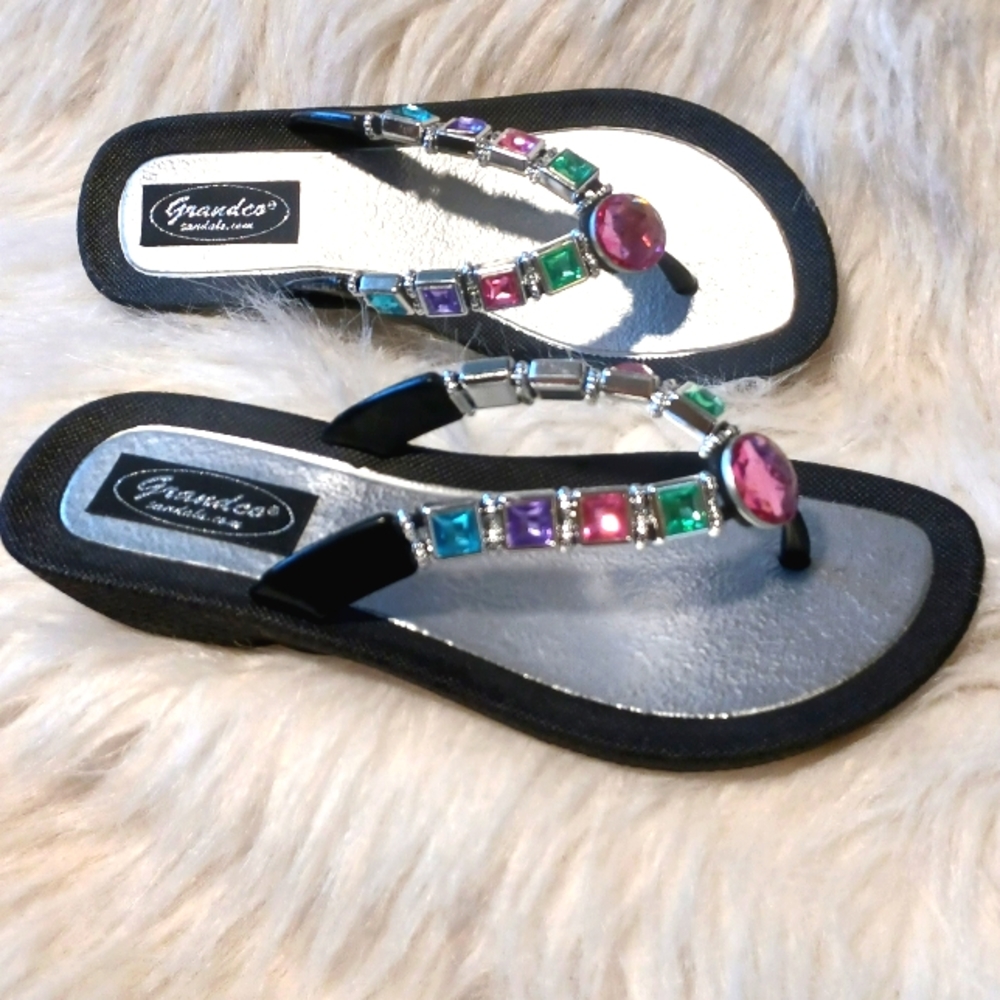 ❤️ Grandco Gem Sandels NWOT ❤️